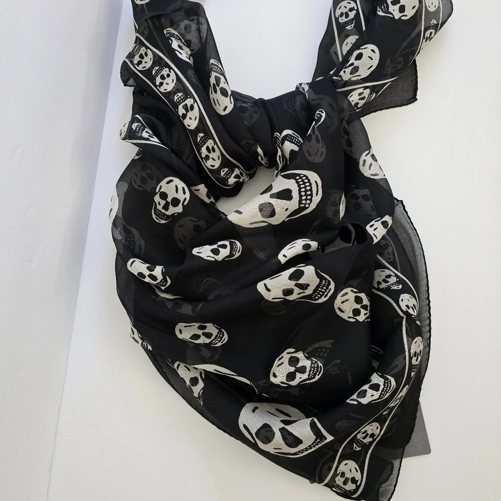 Alexander McQueen Skull Silk Scarf Black - Picture 3 of 6